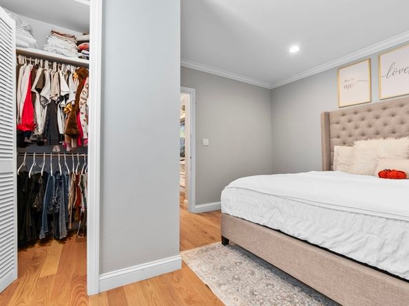 19 Cushing St, Salem MA 01970