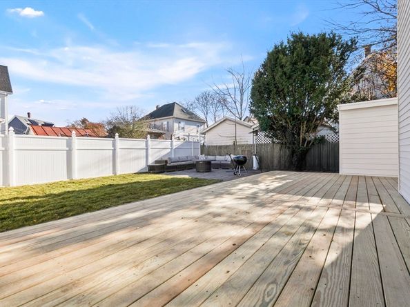 19 Cushing St, Salem MA 01970