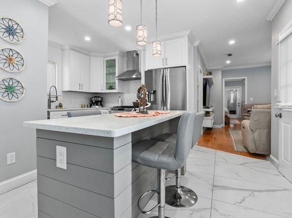 19 Cushing St, Salem MA 01970