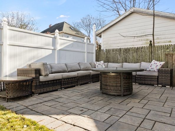 19 Cushing St, Salem MA 01970