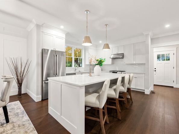 16 Wayside Court 14, Natick MA 01760