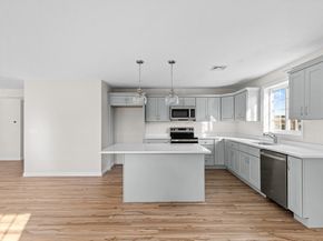 393 Court St 5, Plymouth MA 02360