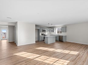 393 Court St 5, Plymouth MA 02360