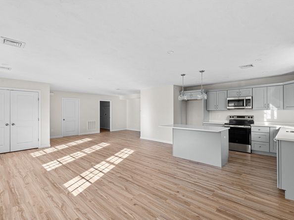 393 Court St 5, Plymouth MA 02360