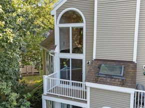 48 Pointe Rok Drive 48, Worcester MA 01604