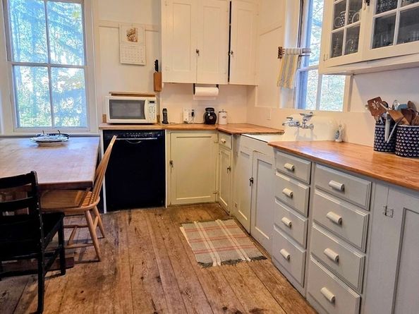 78 Shaker Rd, Harvard MA 01451