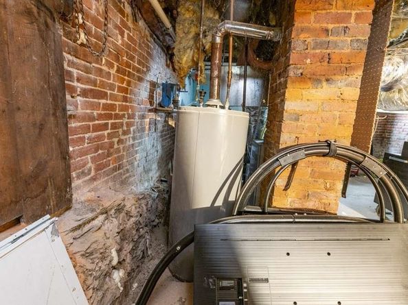 12 Washington St, Fitchburg MA 01420