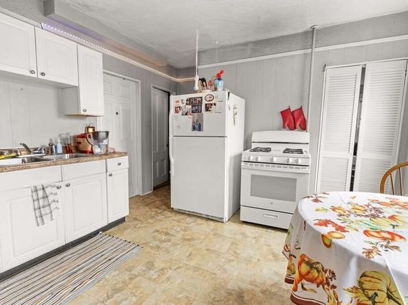 12 Washington St, Fitchburg MA 01420