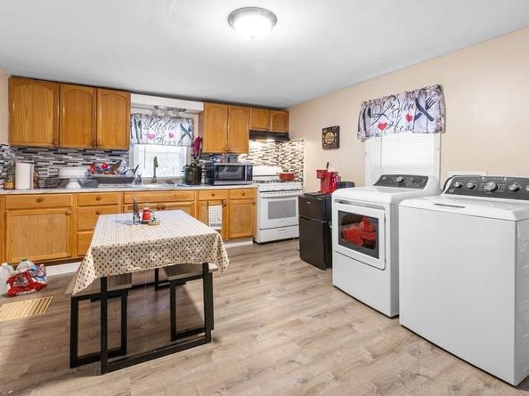 12 Washington St, Fitchburg MA 01420