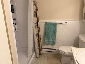 129 Quaker Highway 17A, Uxbridge MA 01569