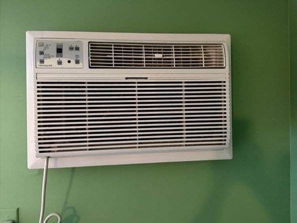 129 Quaker Highway 17A, Uxbridge MA 01569