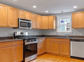 40 Essex St 2, Salem MA 01970