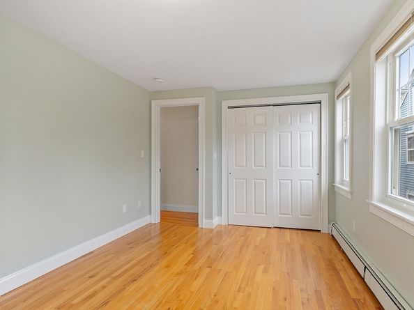 40 Essex St 2, Salem MA 01970