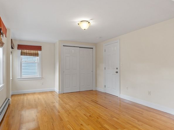 40 Essex St 2, Salem MA 01970