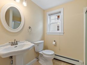 40 Essex St 2, Salem MA 01970