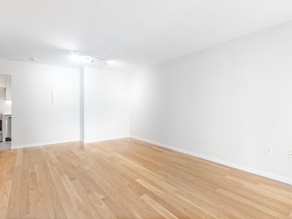 950 Massachusetts Ave 418, Cambridge MA 02139