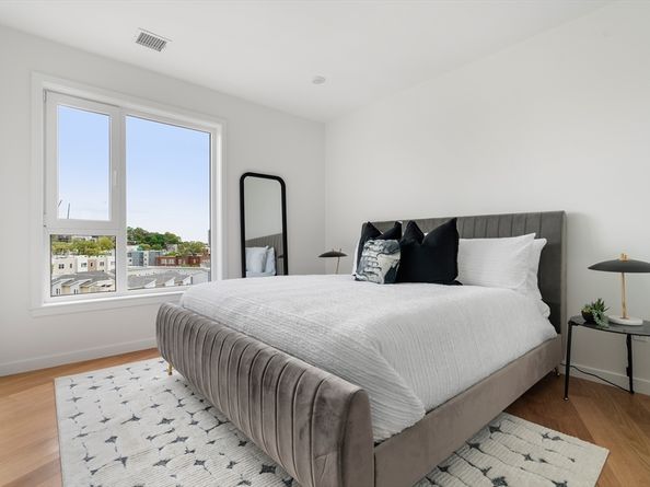 267 Old Colony 404, Boston MA 02127