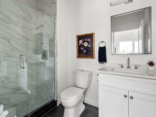 267 Old Colony 404, Boston MA 02127