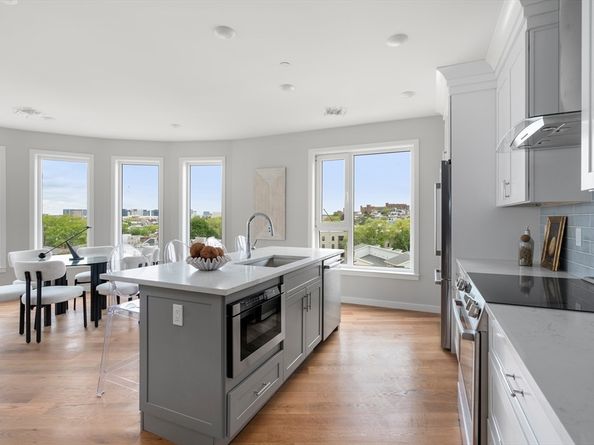 267 Old Colony 404, Boston MA 02127