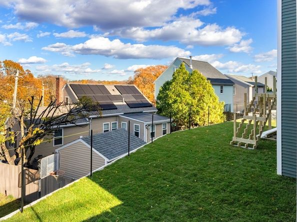 14 Piedmont Ave, Waltham MA 02451