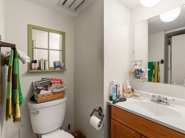 225 Howard St, Melrose MA 02176