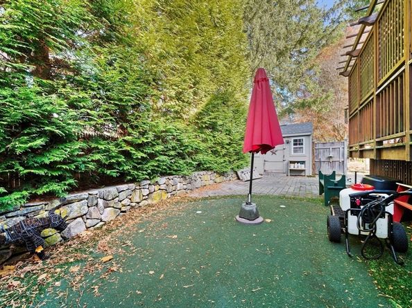 373 N Franklin St, Holbrook MA 02343