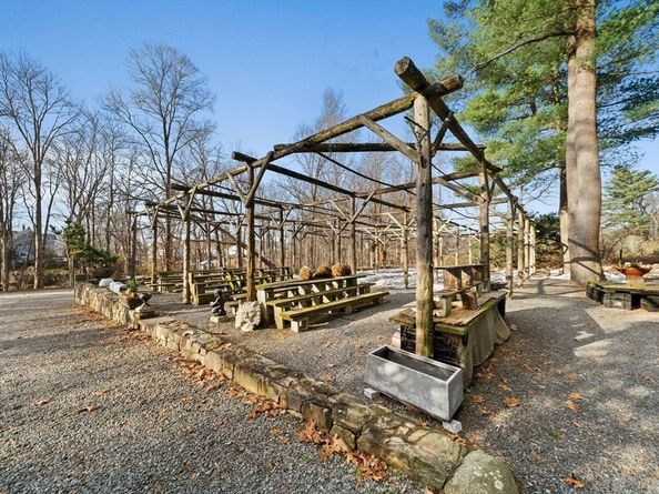 373 N Franklin St, Holbrook MA 02343