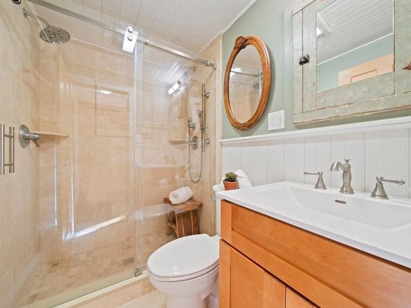 373 N Franklin St, Holbrook MA 02343