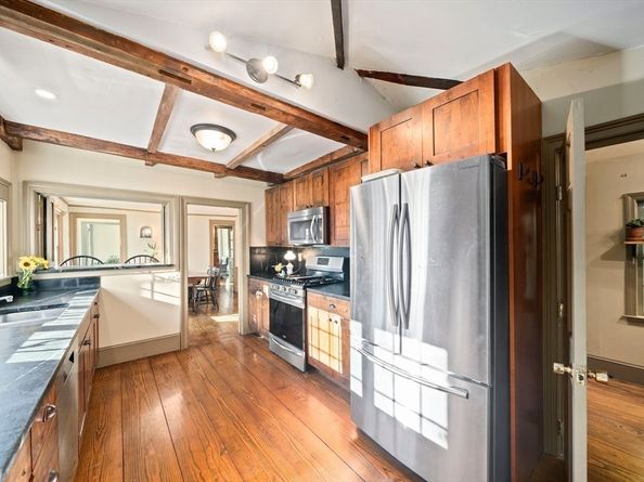 373 N Franklin St, Holbrook MA 02343