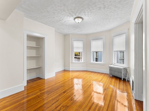 12 Gayland St, Boston MA 02125