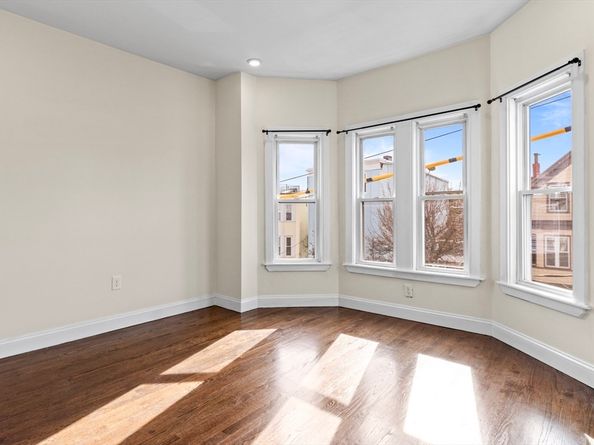 470 Sumner 3, Boston MA 02128