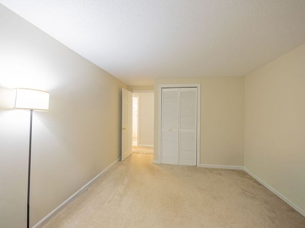 94 Heritage Dr 94, Northbridge MA 01588