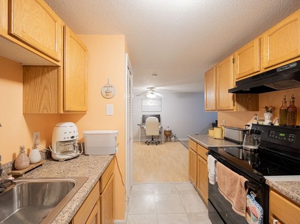 94 Heritage Dr 94, Northbridge MA 01588