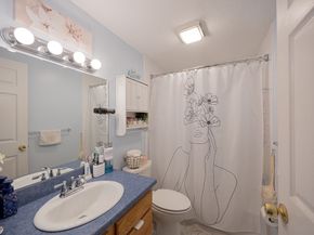 94 Heritage Dr 94, Northbridge MA 01588