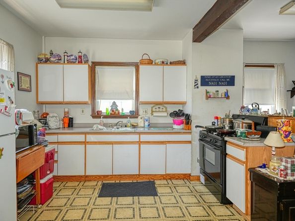 7 Prospect St, Woburn MA 01801