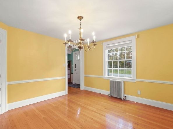 1297 Old Worcester Rd, Framingham MA 01701