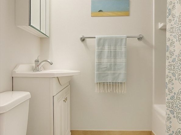 12 Stoneholm St 406, Boston MA 02115