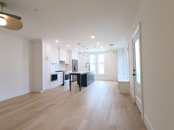 154 Summer St 154, Medford MA 02155