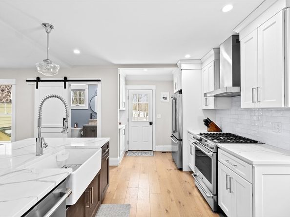 178 Hersey St, Hingham MA 02043