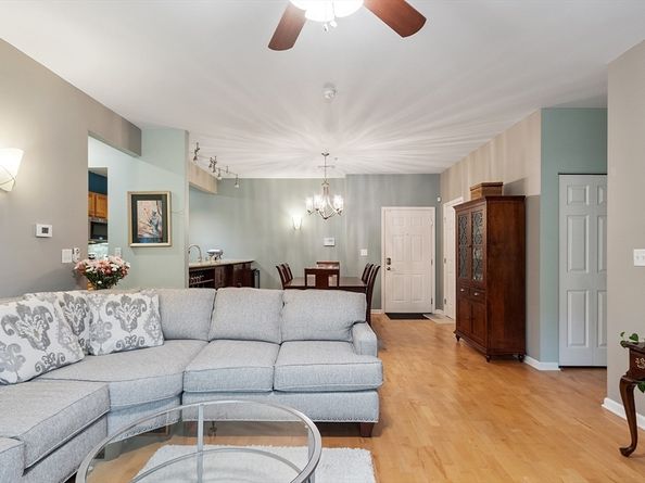 2 Arden Mills Way 2102, Fitchburg MA 01420