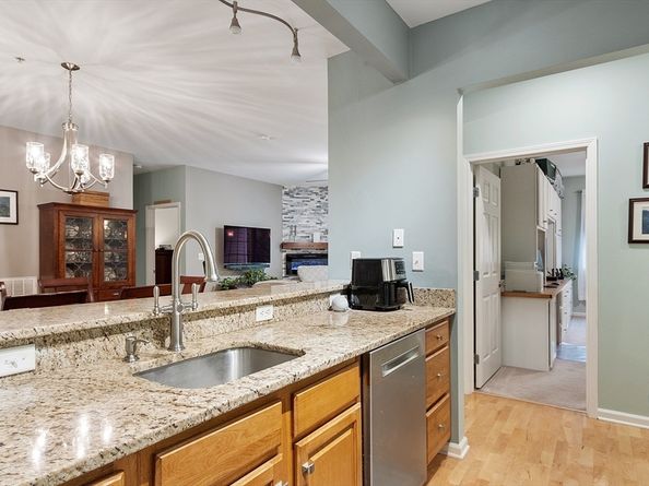 2 Arden Mills Way 2102, Fitchburg MA 01420