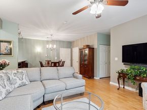 2 Arden Mills Way 2102, Fitchburg MA 01420