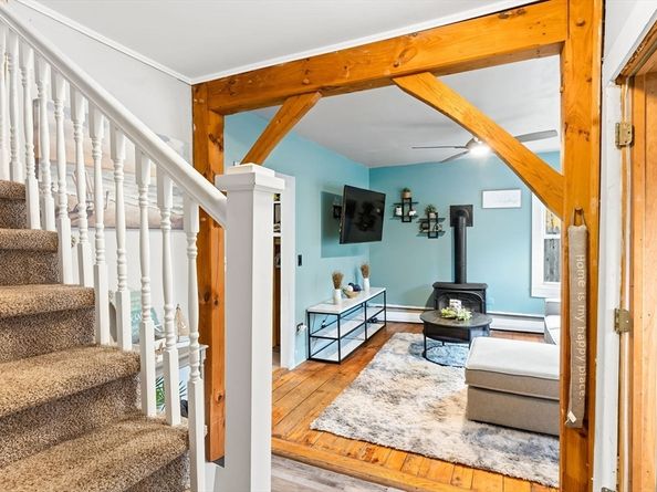 23 Fletcher Pl, Athol MA 01331