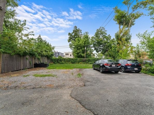 28 Dix St 3, Boston MA 02122