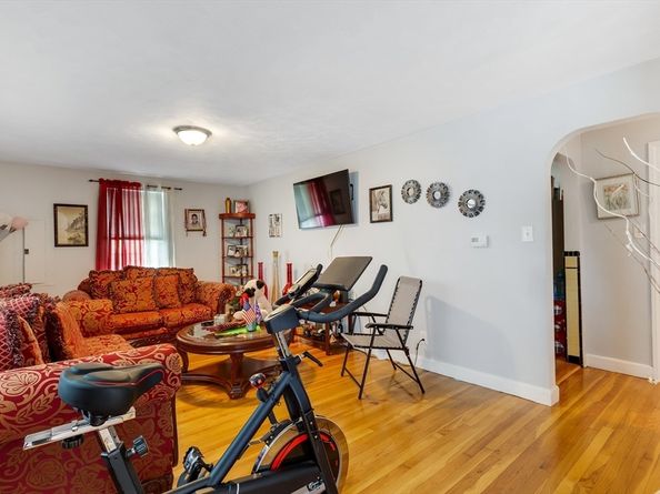 41 S Irving St, Revere MA 02151