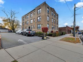 230 Massachusetts Ave 6, Arlington MA 02474