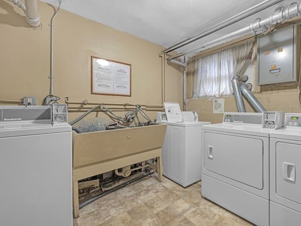 230 Massachusetts Ave 6, Arlington MA 02474