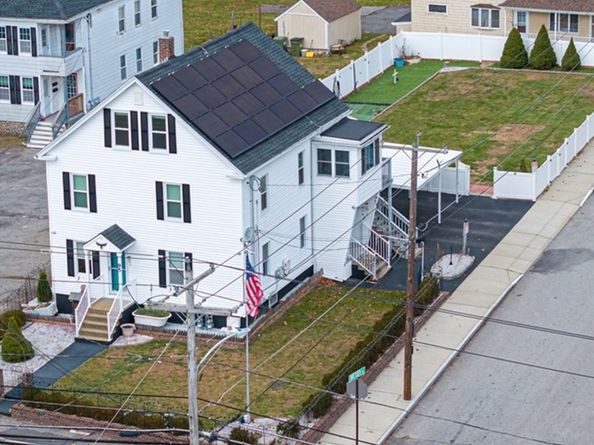 95 Lake St, Webster MA 01570