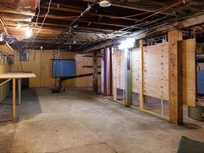 95 Lake St, Webster MA 01570