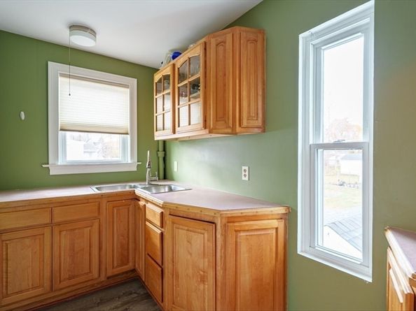 95 Lake St, Webster MA 01570